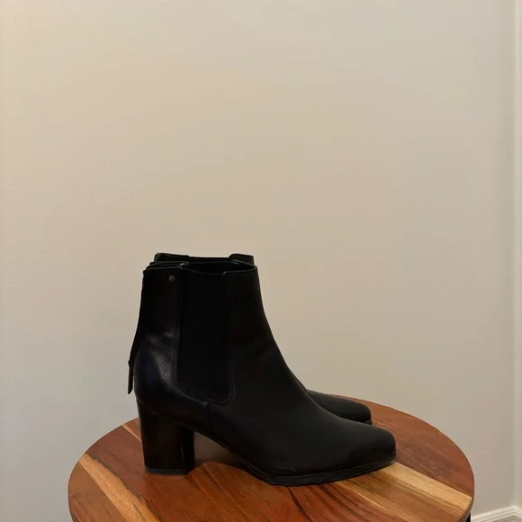 Blondo Black Leather Ankle Booties - Picture 3 of 9